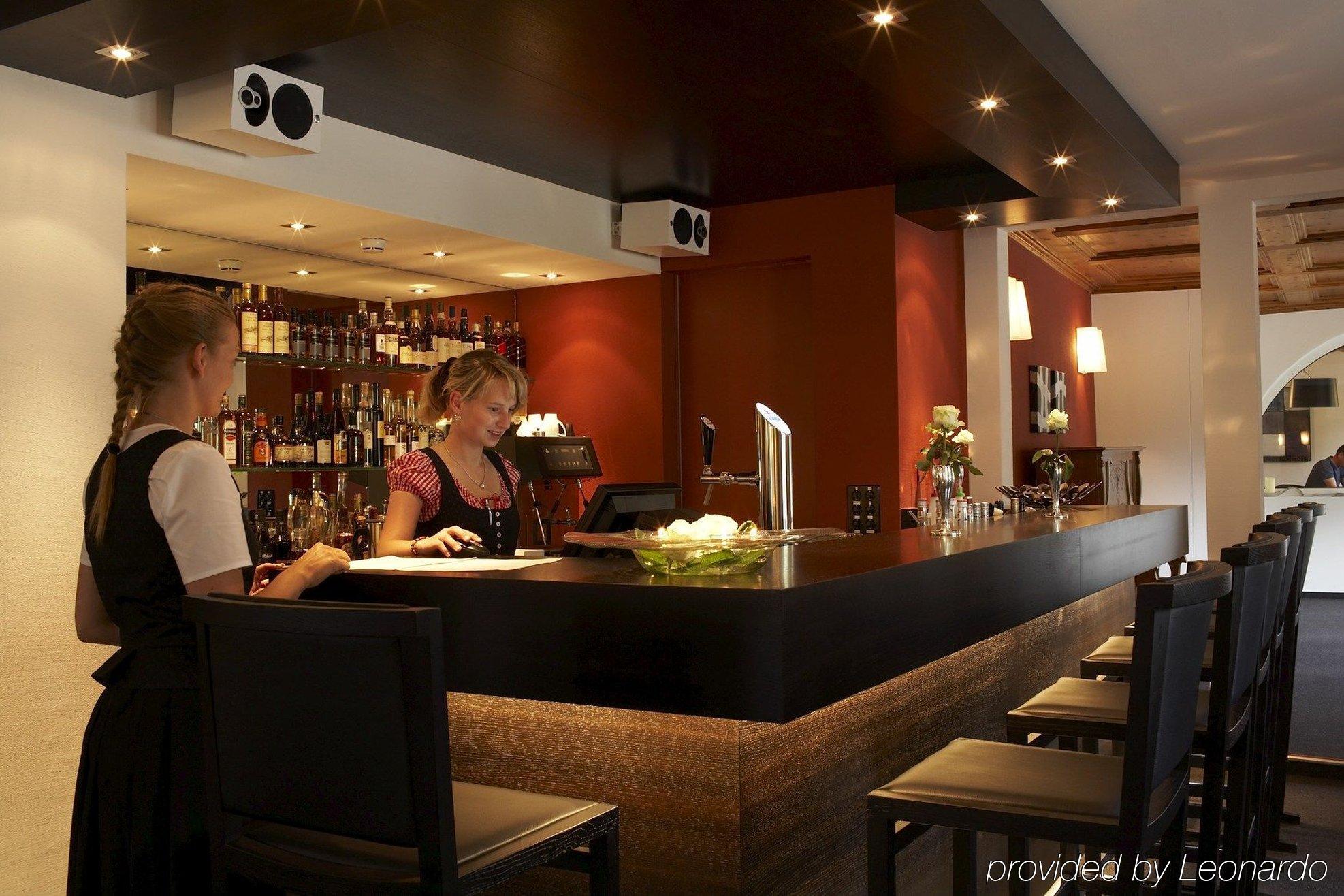Engadiner Boutique-Hotel Guardaval ชกูอล ร้านอาหาร รูปภาพ